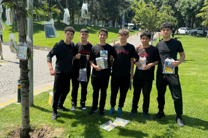 Bursa’da ağaçlar ‘kitap’ açtı