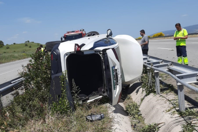 Balıkesir'de kontrolden çıkan cip takla attı: 2 yaralı