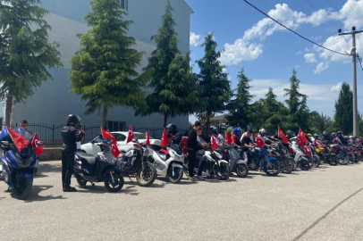 Bursa'da fark edilmek ve kask kullanımına dikkat çektiler