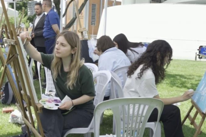 Bursa, gençlerle birlikte renkleniyor