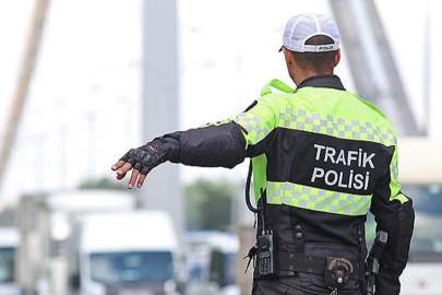 Trafik cezaları arttırıldı! Kırmızı ışıkta geçen yandı...