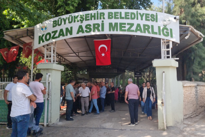 Adana'da eski eşi tarafından öldürülen kadın son yolculuğuna uğurlandı