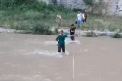 Adana'da su seviyesi yükselince kanyonda mahsur kalan 35 vatandaş kurtarıldı