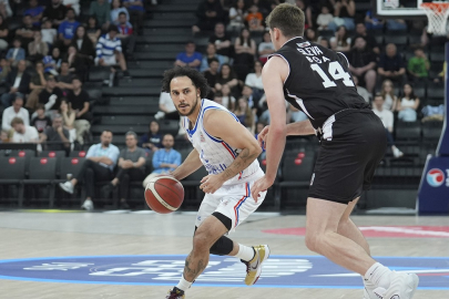 Anadolu Efes, Beşiktaş'ı mağlup etti