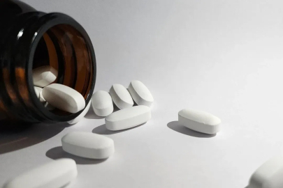 Antidepresan ve epilepsi ilaçları dişeti ve çene kemiğini yok ediyor