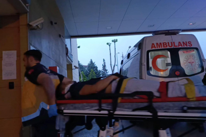 Bursa'da dönüş yapan otomobil ile motosiklet çarpıştı: 2 yaralı