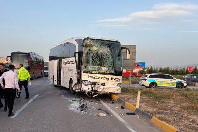 Isparta'da yolcu otobüsü ile tur otobüsü çarpıştı! Çok sayıda yaralı var