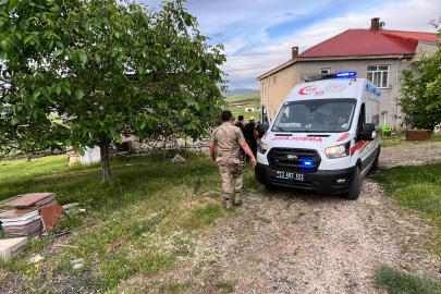 Elazığ’da traktörün altında kalan kişi yaralandı