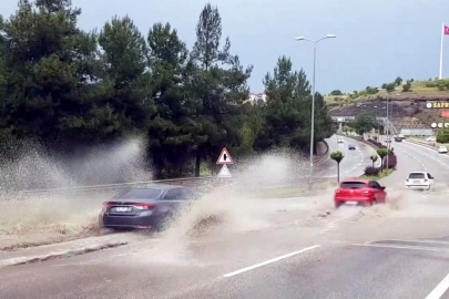 Karabük'te fırtına ve yağmur etkili oldu, yollar göle döndü
