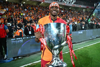 Victor Osimhen ayrılık ateşini yaktı!