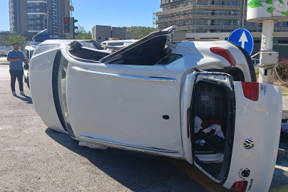 Ankara'da iki otomobil çarpıştı: 2'si bebek 6 yaralı