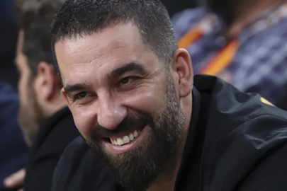 Arda Turan 2 yıllık imzayı attı!