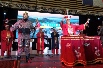 Bursa Mehter Takımı Fransa’yı fethetti