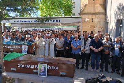Ankara'da beton kemerin üzerlerine devrilmesi sonucu hayatını kaybeden çift son yolculuklarına uğurlandı