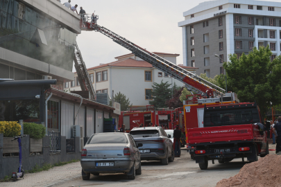 Elazığ’da plazada yangın paniği