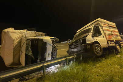 Kars’ta iki kamyonet çarpıştı: 3 yaralı