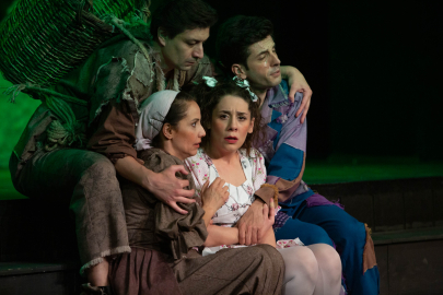 Bursa Şehir Tiyatrosu ‘Hansel ve Gretel’i çocuklarla buluşturdu