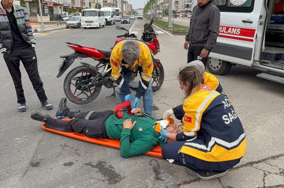 Aksaray'da kamyonetin kasasına tutundu, az daha canından oluyordu