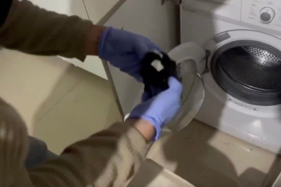 Bingöl'de uyuşturucuları, ilaç kapları ile çamaşır makinesindeki çoraplara zulalamışlar