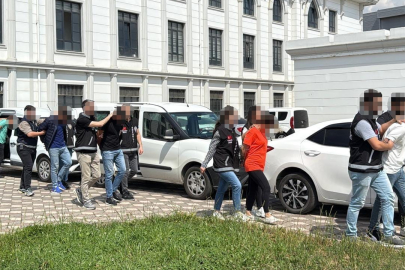 Kocaeli'de sürücünün içinde bulunduğu otomobil kurşun yağmuruna tutulmuştu: 5 şüpheli yakalandı