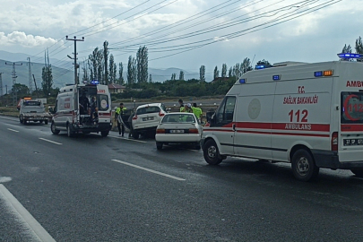 Kastamonu'da iki otomobil çarpıştı: 5 yaralı