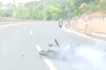 Kocaeli'de zincirleme kaza kask kamerasına yansıdı: 3 yaralı