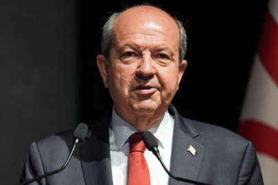 KKTC'de koalisyon hükümetindeki 3 parti ortak adayları Cumhurbaşkanı Tatar'a desteklerini açıklıyor