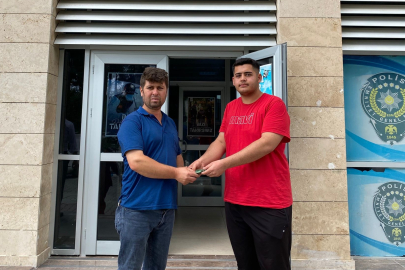 Osmaniye'de yerde bulduğu 40 bin TL'lik altını sahibine teslim etti