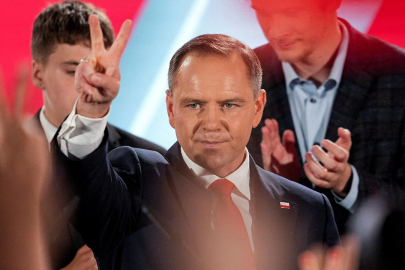 Polonya'da cumhurbaşkanı seçimini yüzde 50,9 ile Nawrocki kazandı