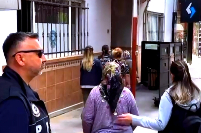 Manisa'da zehir tacirlerine darbe: 8 kişi tutuklandı