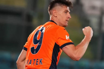 RAMS Başakşehir, Krzysztof Piatek'i Katar'a gönderdi