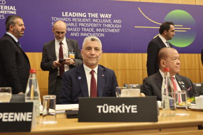 Ticaret Bakanı Bolat, Fransa’da