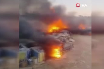 Batı Şeria'da Yahudi yerleşimciler Filistinlilerin ev ve araçlarını ateşe verdi: 10 yaralı