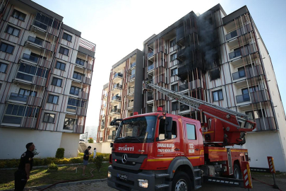 Çanakkale'de korkutan bina yangını: 10 kişi hastanelik oldu