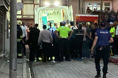 Konya'da boğazına bıçak dayadı, evini ateşe verdi