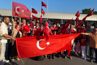 Avrupa şampiyonları Bursa'da meşalelerle karşılandı