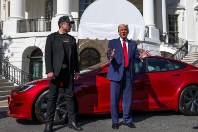 Tesla hisseleri, Trump ile Musk arasındaki gerilimin tırmanmasıyla düştü