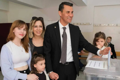 Yoğun bakımdaki Ferdi Zeyrek'in kızından ihmal iddiası!