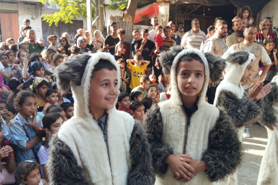 Gazze'de çocuklar, İsrail saldırıları gölgesinde Kurban Bayramı’nı kutladı