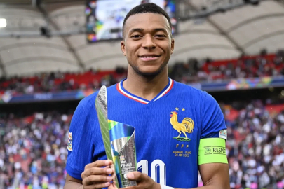 Kylian Mbappe'ye üçüncülük tesellisi: Fransa Almanya'yı mağlup etti!