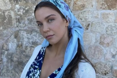 Yaren Güldiken'in plajda doğal pozları mest etti