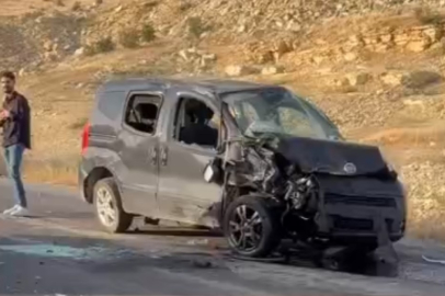 Mardin'de kamyonet ile cip çarpıştı: 9 yaralı