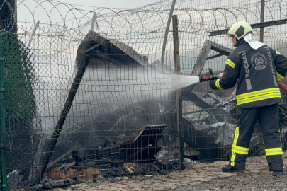 Kocaeli'de çıkan yangında ev küle döndü