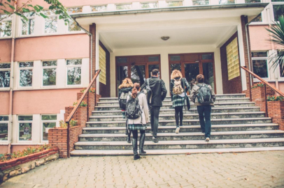 MEB'den devamsızlığa karşı yeni proje: Bursa dahil 17 ilde özel çözümler hayata geçiyor