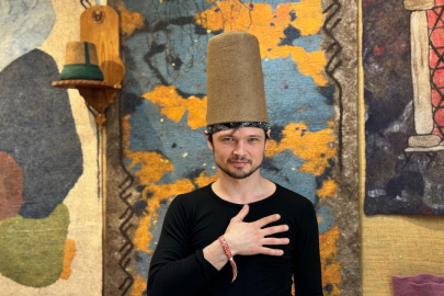 Rus dans öğretmeni dinlediği neyden etkilenerek İslam'ı seçti