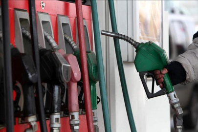 Akaryakıt fiyatları tekrar değişiyor, tarih belli oldu! Çifte zam...