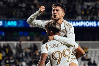 Fenerbahçe'de Cengiz Ünder'e bir darbe daha! Apar topar gönderildi...