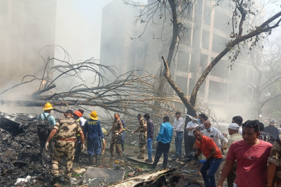 Hindistan'da düşen uçakta kurtulan yok!