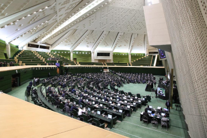 İran Meclis Başkanı Kalibaf, İsrail'in peşini bırakmayacaklarını söyledi