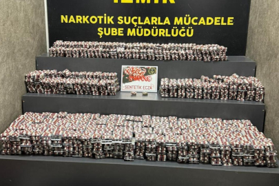 İzmir'de 79 bin 854 sentetik ecza hapı ele geçirildi